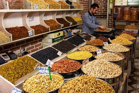 راهنمای خرید و نحوه نگهداری آجیل‌های شب عید