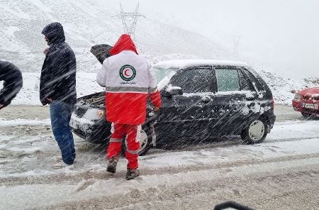 نجات ۷۵۰ نفر در کولاک برف منطقه تاراز اندیکا