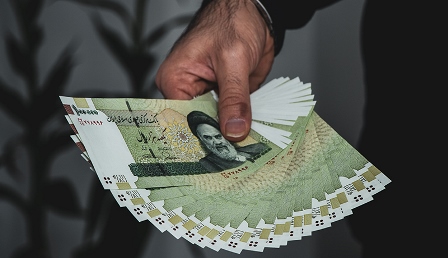 تورمِ ۲۹درصدیِ سال «۱۴۰۰»! / آقای وزیر! چه شد که با دستمزدِ ۲۷درصدی، بازهم به تورم ۴۵درصدی رسیدیم؟