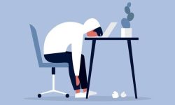 احساس خستگی در بدن نشانه چیست؟ ۷ هشدار مهم برای کسانی که مدام احساس خستگی می‌کنند!