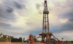 مدیرعامل شرکت ملی حفاری ایران: نوسازی دکل‌های حفاری چاه‌های نفت اولویت سال ۱۴۰۲ است