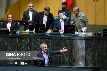 فاطمی امین در سومین آزمون مجلس مردود شد/ خداحافظی وزیر صمت با ساختمان خیابان سمیه