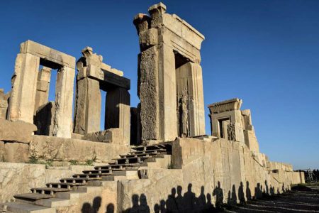 کدام بناهای ایرانی تحسین منتقدان جهانی را برانگیخته است؟