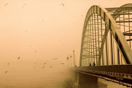 خوزستان در چنبره غبار؛ نفس‌های دود گرفته در بهاری‌ترین روزهای آموزش