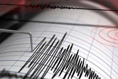 وقوع زمین لرزه های متوالی خواب را از خوزستانی ها پراند/ وحشت ازشدت زمین لرزه در مسجدسلیمان و هفتکل/ پس لرزه های با شدت زیاد مردم را به خیابان کشاند