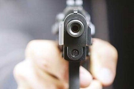 قتل مادر و فرزند با شلیک گلوله / قاتلان خودروی زن جوان را به رگبار بستند