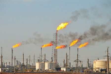 جمع آوری بیش از ۸۰ درصد از گازهای همراه در مناطق نفت‌خیز جنوب