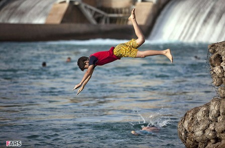 این علائم خطرناک را هنگام شنا جدی بگیرید