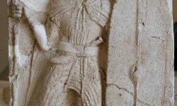 مجسمه سرباز ساسانی به ایران تحویل داده شد