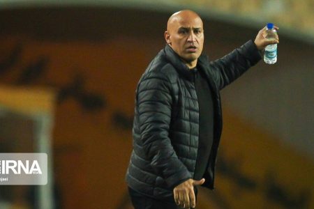 منصوریان از هدایت تیم فولاد خوزستان برکنار شد