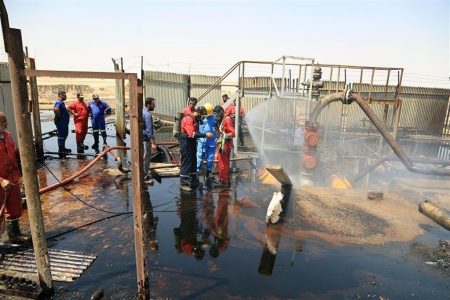 مهار فوران چاه شماره یک شادگان پس از ۳ روز طاقت فرسا