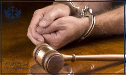 تعلیق از خدمت ۴ کارمند شهرداری دزفول