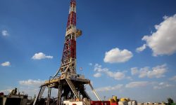 افزایش ۴۰۰ هزار بشکه‌ای تولید نفت، مهم‌ترین مأموریت پاک‌نژاد به شرکت ملی نفت