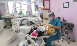 مهر و موم ۳ مرکز دندانپزشکی غیرمجاز در مسجدسلیمان