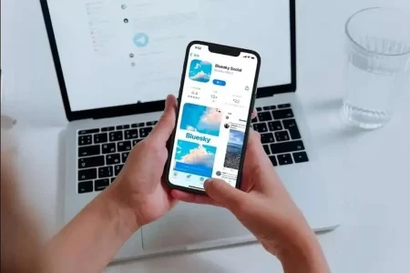 ۸۰۰ هزار کاربر جدید در نخستین روز عمومی شدن Bluesky