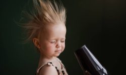 آیا سشوار برای مو خوب است ؟ ؛ بهترین دما برای خشک کردن موها /۳ راه ساده برای کاهش ضرر استفاده از سشوار