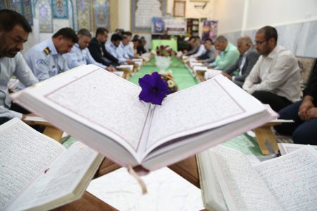 برگزاری محفل انس با قرآن در شرکت نفت و گاز مسجدسلیمان