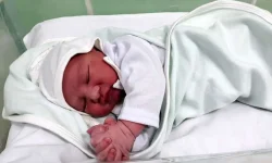 وزارت بهداشت:گواهی ولادت نوزادان الکترونیک می‌شود