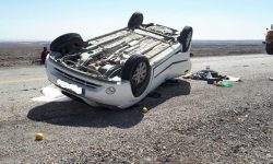 پرت شدن زن جوان و کودک یک‌ساله‌اش از خودرو / مرگ راننده اتوبوس در تصادف با تریلی