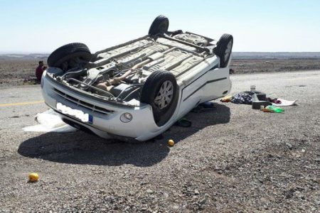 پرت شدن زن جوان و کودک یک‌ساله‌اش از خودرو / مرگ راننده اتوبوس در تصادف با تریلی