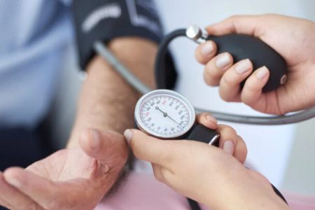 مراقب قاتل خاموش باشید/ افراد بالغ باید غربالگری فشارخون شوند