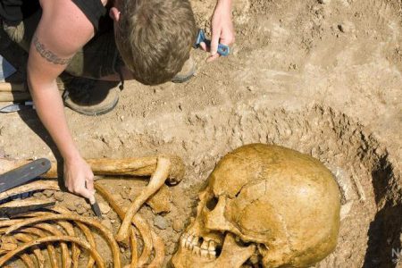 کشف دندان ۴۵۰ هزار ساله قدمت سکونت انسان در فلات ایران را به نیم‌میلیون سال نزدیک کرد