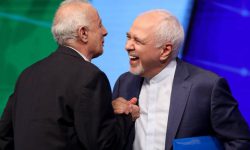 یک چهره سیاسی ظریف را به مناظره دعوت کرد / این ادعای ظریف سراسر دروغ و اتهام به مجلس بود