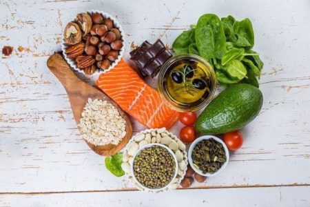 ۸ آسیب ناشی از کمبود پروتئین که ممکن است از آن بی‌خبر باشید / زیاده‌روی در مصرف پروتئین هم خطر دارد؟