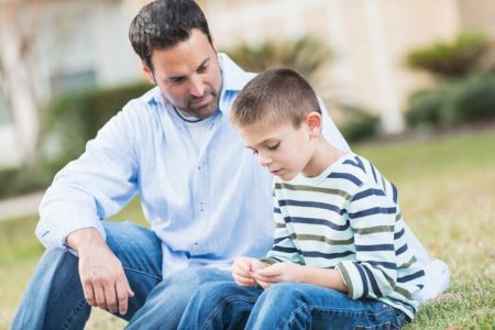 ۸ چیزی که هرگز نباید به فرزندتان بگویید، حتی زمانی که او در اشتباه است