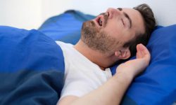 چرا خروپف می‌کنیم؟ / ۷ راهکار ساده برای خلاص شدن از خروپف