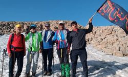 صعود گروه کوهنوردی همتباران به بام خوزستان قله ی کینو +تصاویر