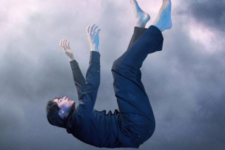 سقوط خونین دختر ۱۷ از وسایل شهر بازی