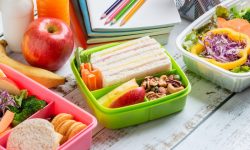 اهمیت تغذیه سالم در مدرسه/پرهیز از تهیه ساندویچ‌های سوسیس و کالباس