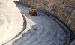 پروژه های راهسازی با پیشرفت فیزیکی قابل قبولی در حال انجام هستند