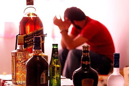 هشدار درباره خطرات مشروبات الکلی تقلبی