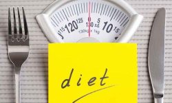 رژیم‌های غذایی کم‌کالری چگونه بر خلق و خوی تأثیر می‌گذارند؟