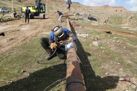 ایمن‌سازی ۱۳۲۰ متر از خطوط لوله شرکت نفت و گاز گچساران