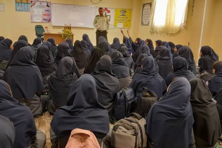 برگزاری کارگاه آموزشی با موضوع فضای مجازی و آسیب‌های آن