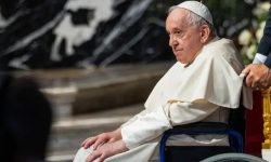 رهبر مسیحیان کاتولیک جهان درگذشت / پاپ فرانسیس از انتخاب تا فوت / چگونگی انتخاب پاپ جدید