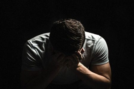 تباه شدن زندگی مرد جوان به خاطر عشق یک دختر