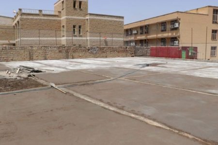 احداث زمین چمن مصنوعی در بازار چشمه علی آغاز شد