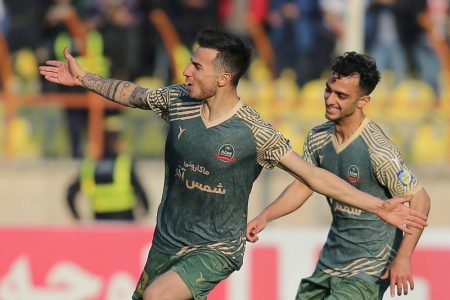 مهاجم شمس آذر قزوین به فولاد خوزستان پیوست