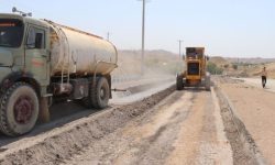 تداوم عملیات عمرانی در جاده گلف / زیرسازی مسیر در حال انجام است