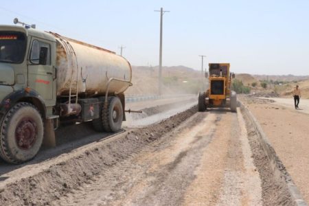 تداوم عملیات عمرانی در جاده گلف / زیرسازی مسیر در حال انجام است