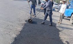 تداوم عملیات لکه‌گیری آسفالت در مناطق هشت‌بنگله، نفتون و دره اشکفت