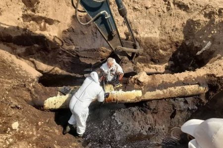 رفع نشتی خط لوله ۲۰ اینچ انتقال نفت