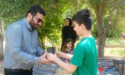 دیدار معاونت خدمات شهری شهرداری مسجدسلیمان با خانواده نمونه محیط زیست