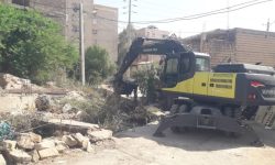 آغاز عملیات لایروبی کانال‌های منطقه هشت بنگله توسط شهرداری مسجدسلیمان