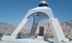 جانی دوباره به نماد موسیقی فولکور بختیاری/بنای یادبود بهمن علاالدین در اندیکا بازسازی شد