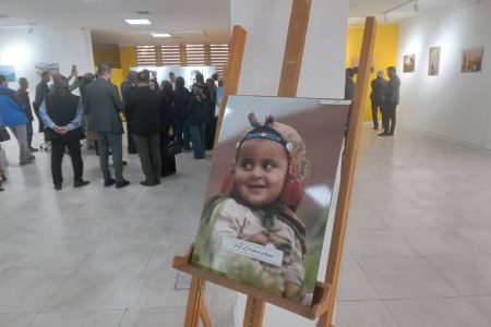 سفر به سرزمین بختیاری از دریچه دوربین/برپایی نمایشگاه عکس هنرمند بختیاری در کرج